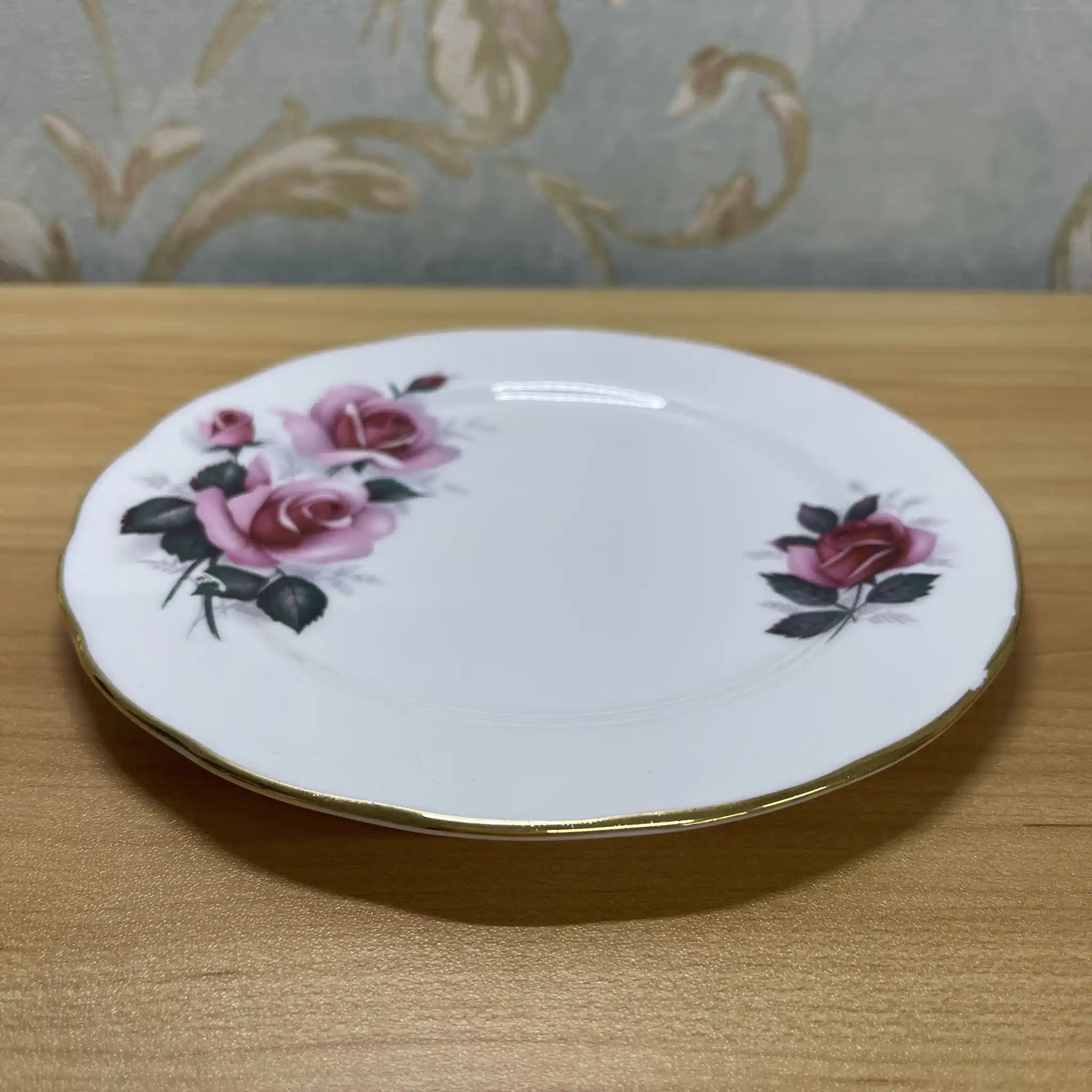 [Vintage] Trio (C&S + dessert plate) 2P
