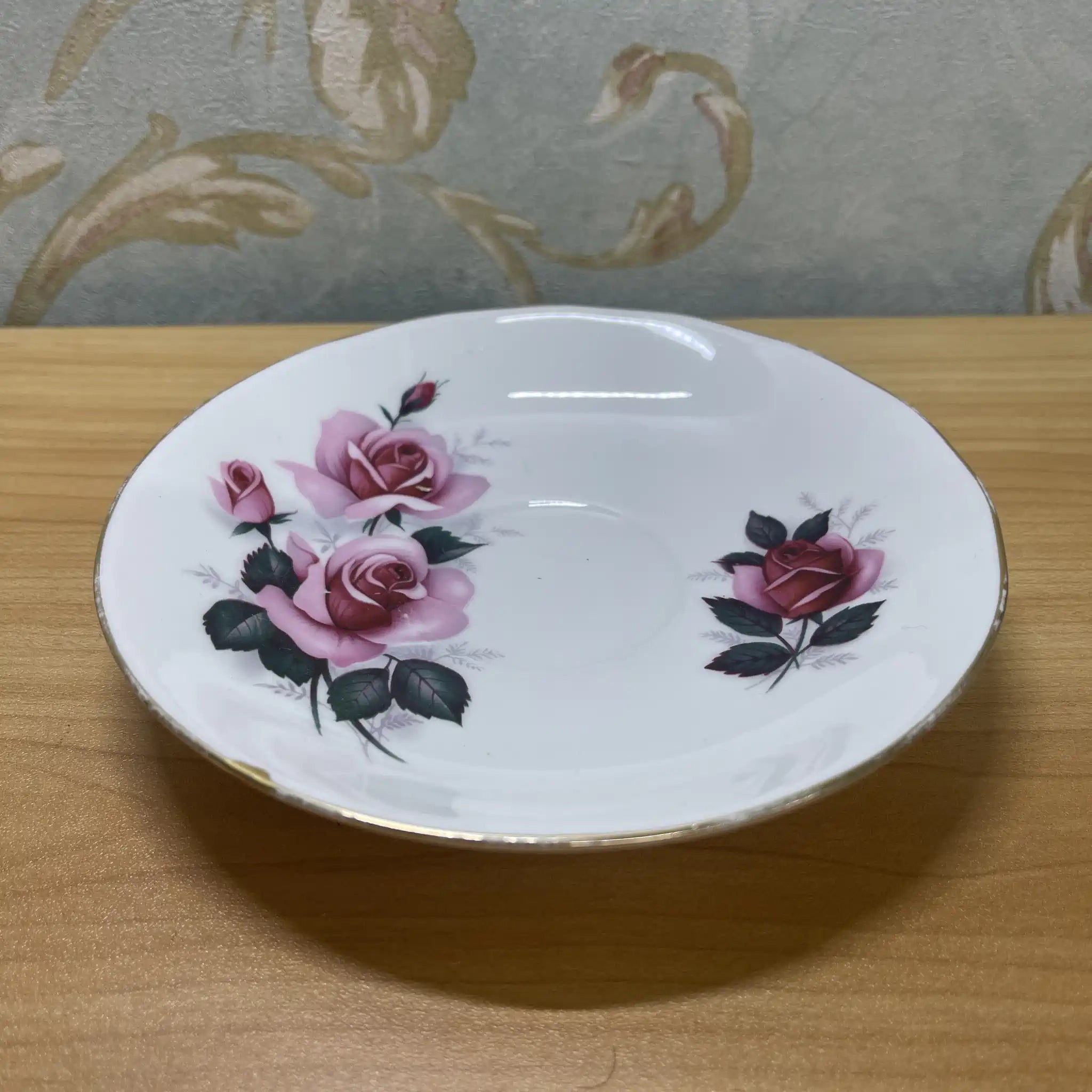 [Vintage] Trio (C&S+dessert plate) + saucer, dessert plate