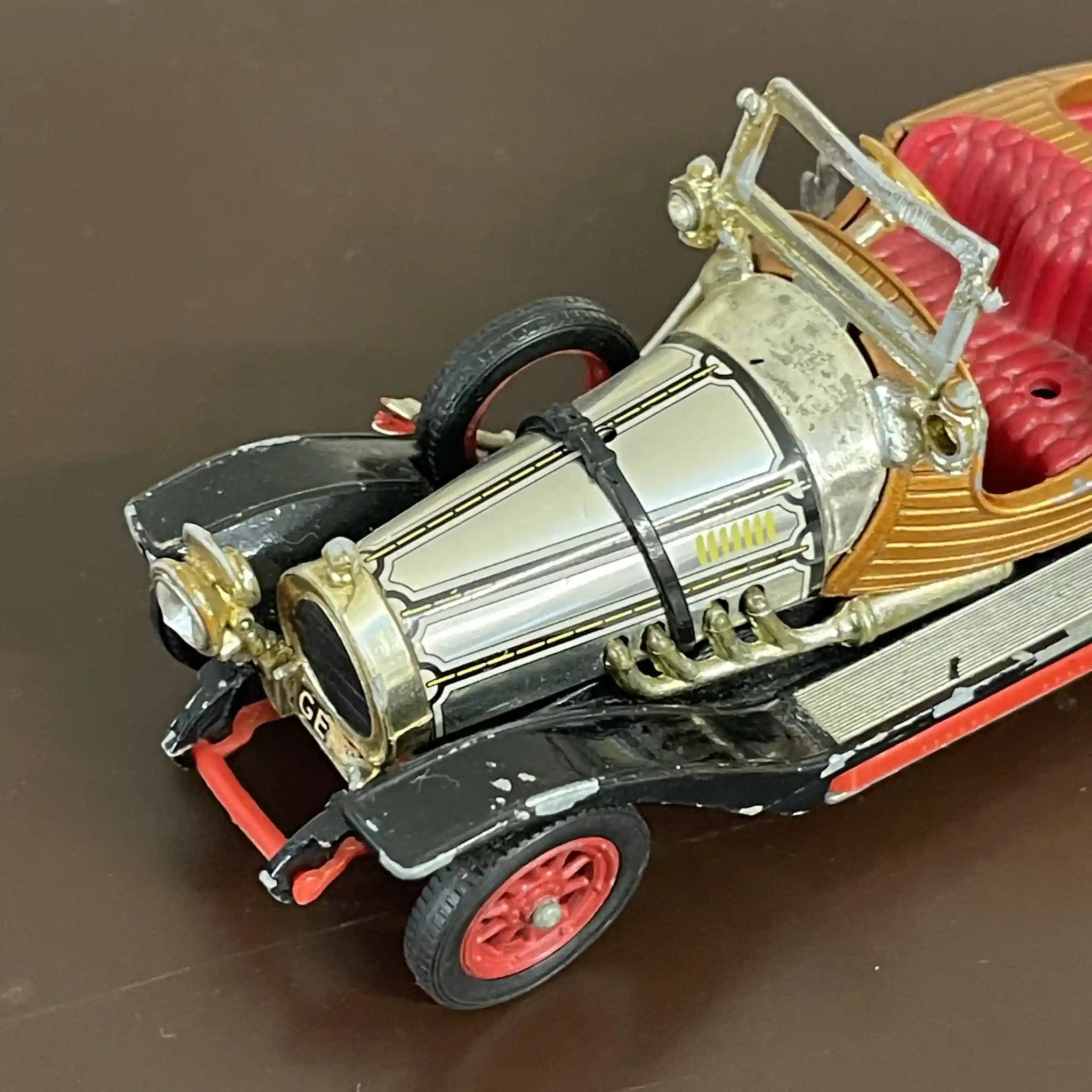 [Vintage] Mini car / Tin / Luxury design, craftsmanship, classic car homage