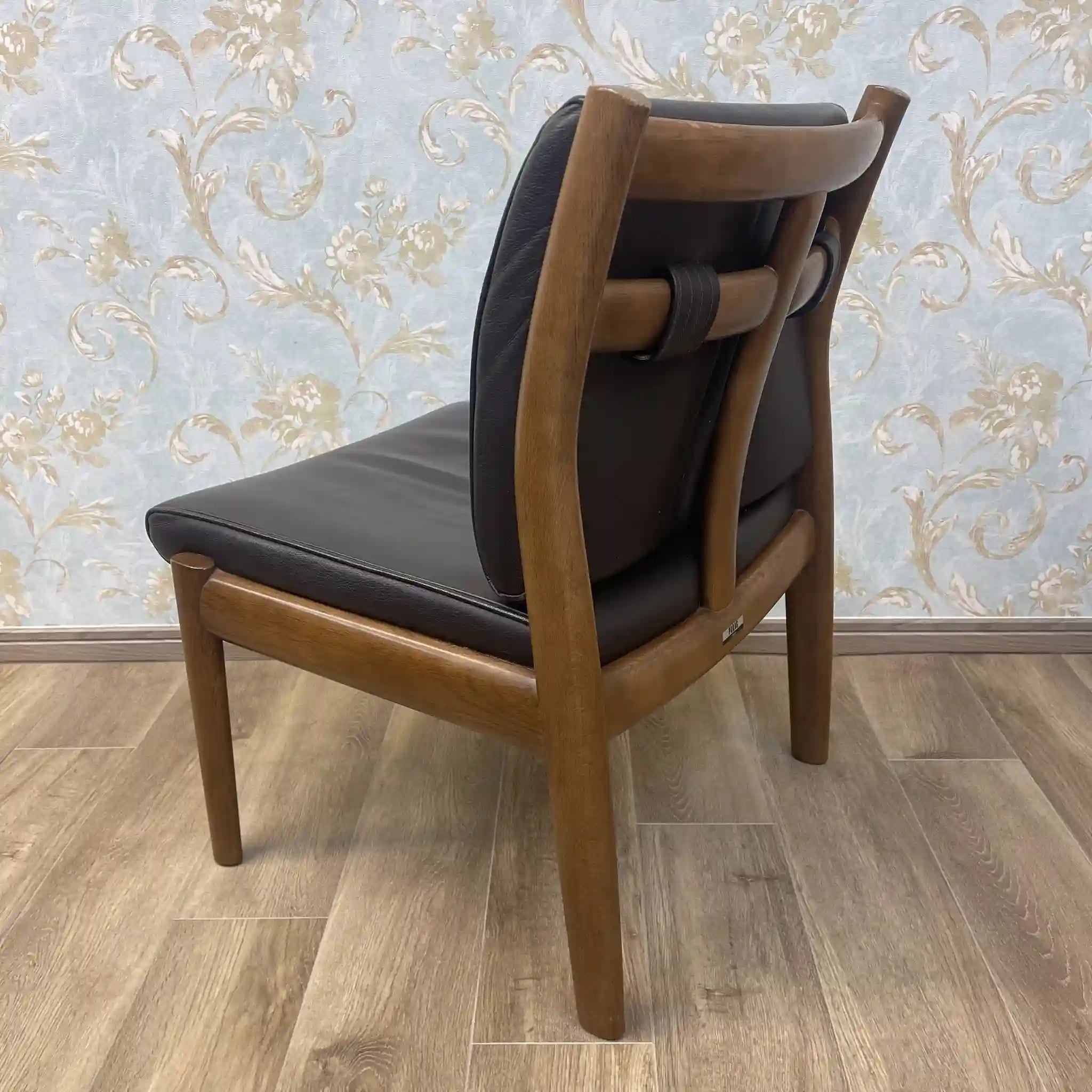 【リユース】 ダイニングセット / 日進木工 / PARAS / 1960年代以降 / オーク / 日本 / 曲木技術,シームレスデザイン,本革仕様