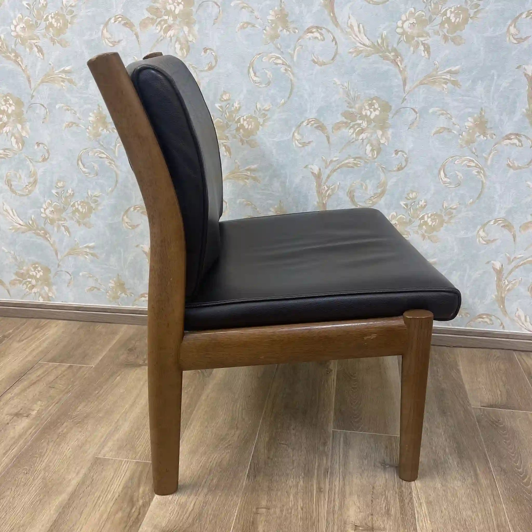 【リユース】 ダイニングセット / 日進木工 / PARAS / 1960年代以降 / オーク / 日本 / 曲木技術,シームレスデザイン,本革仕様