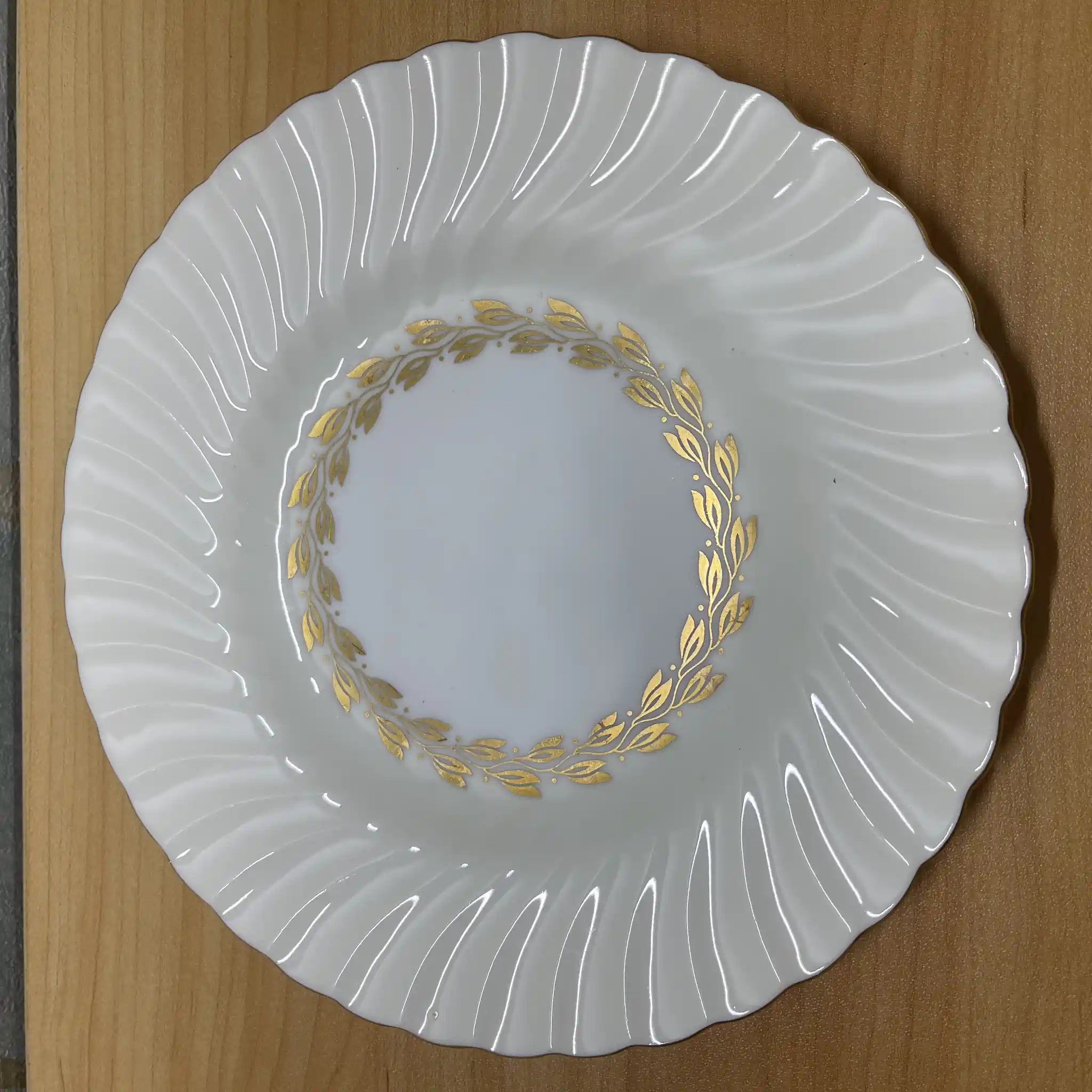 [Antique] Trio (C&S + dessert plate) + saucer, dessert plate