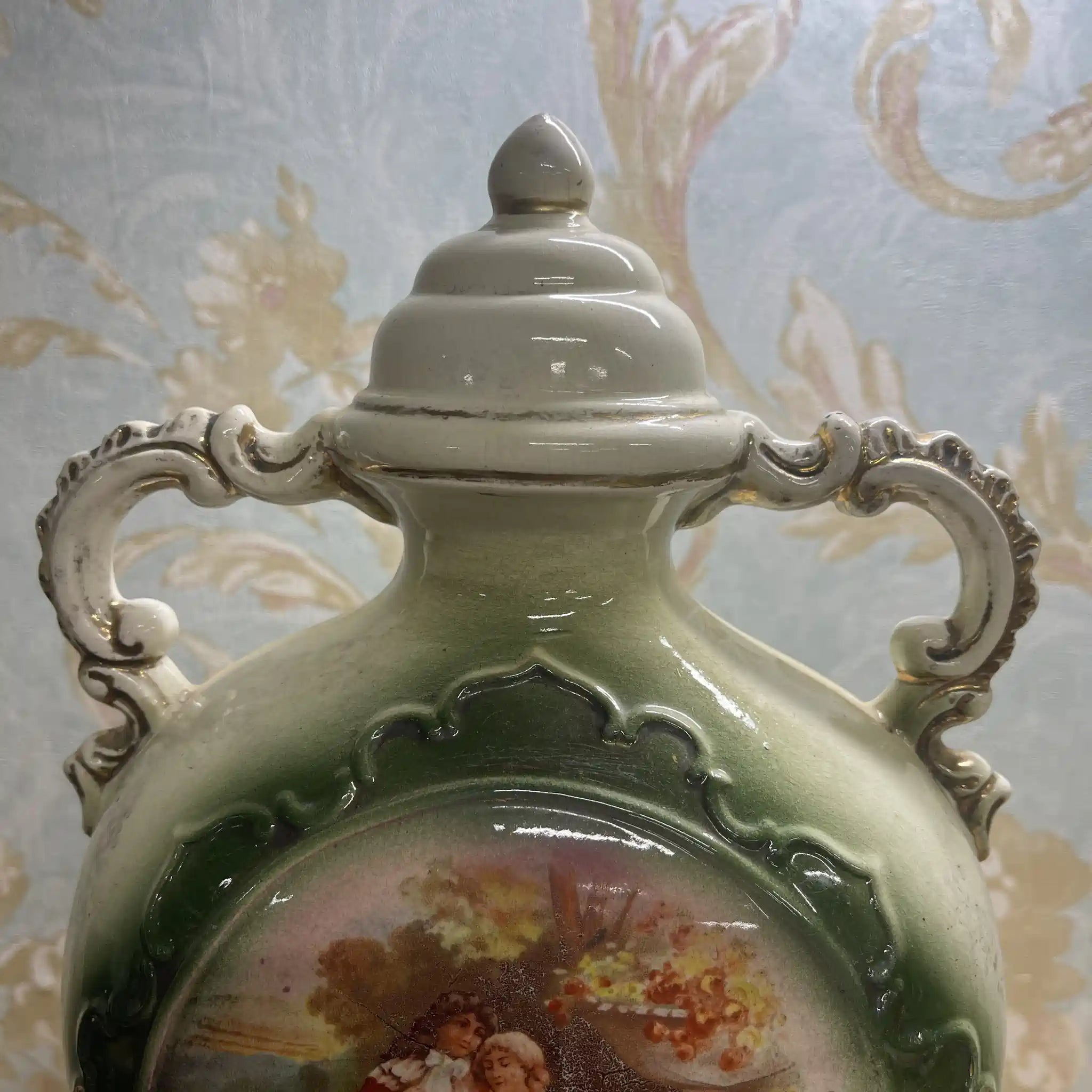 [Antique] Decorative jar