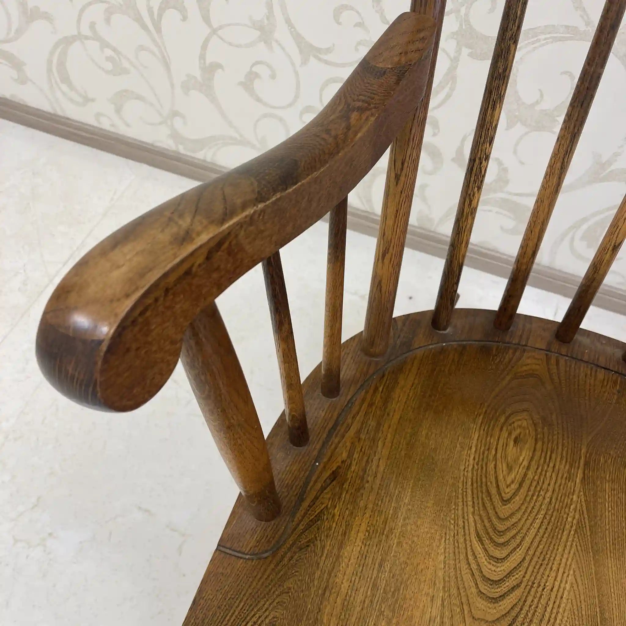 【リユース】 ロッキングチェア / 飛騨産業 / キツツキ / 日本 / 座繰り加工,ボウバック