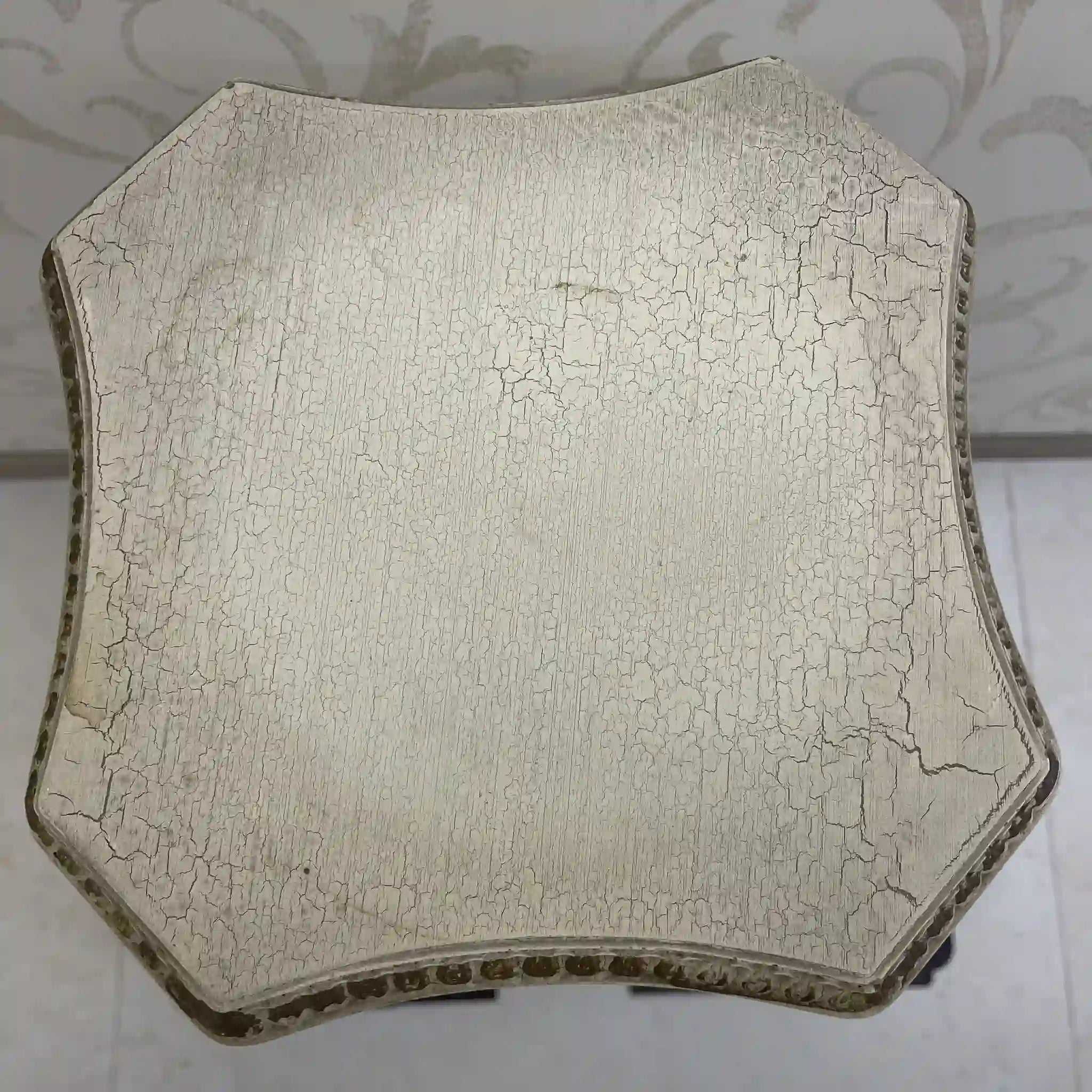 [Vintage] Flower stand / Neo-classical / 20th century / Polystone / Europe / Antique finish, high-definition relief