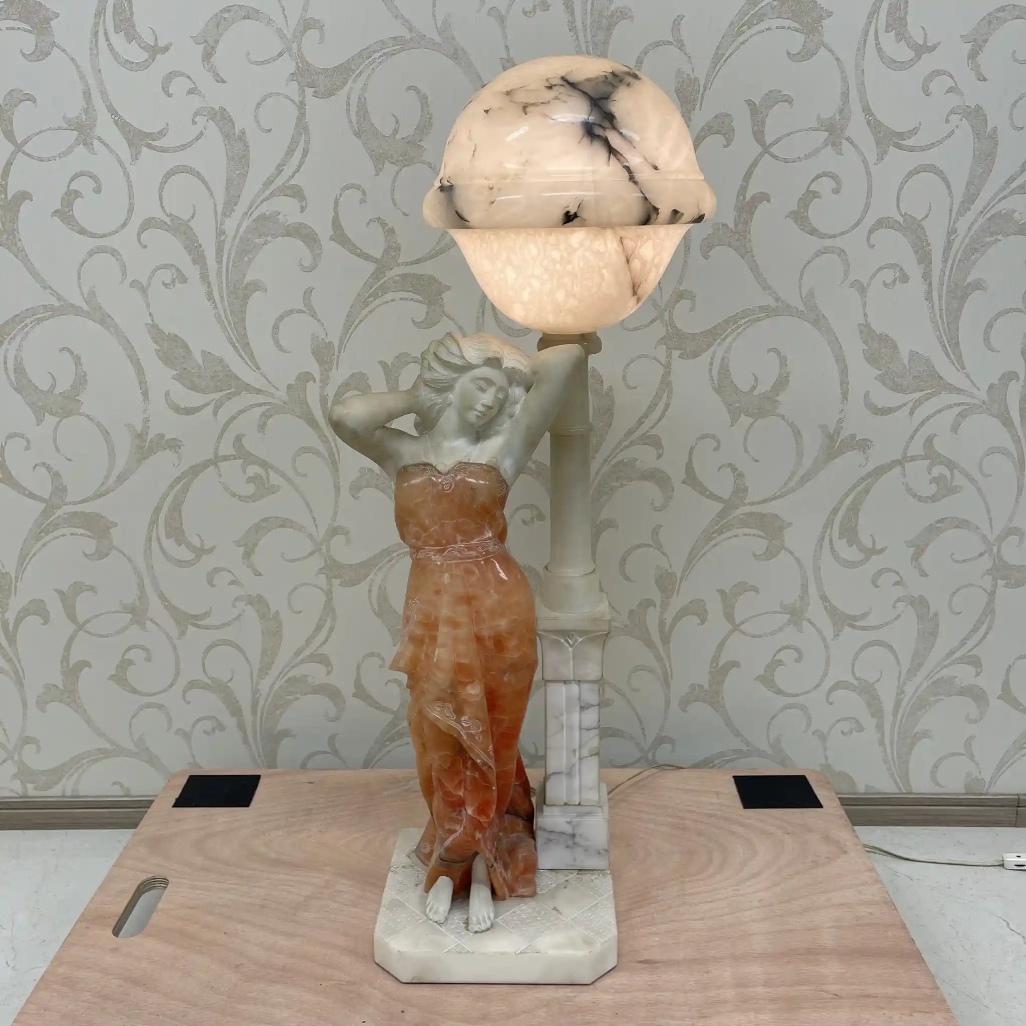 [Vintage] Stone Statue / Venus / 20th Century / Marble / Europe