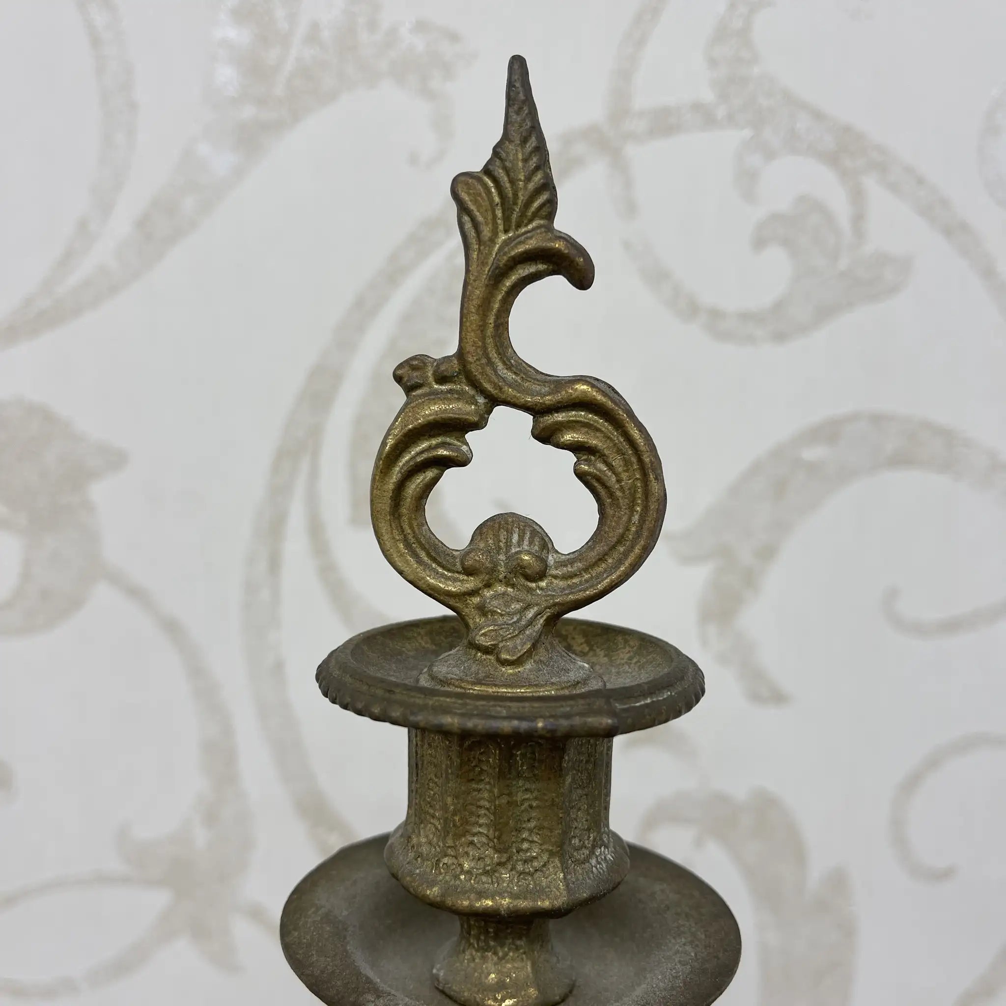 【リユース】 燭台 / Imperial / BREAVENTO,M7087-B77 / 真鍮 / バロック様式,ライオンフィート,バイカラーフィニッシュ