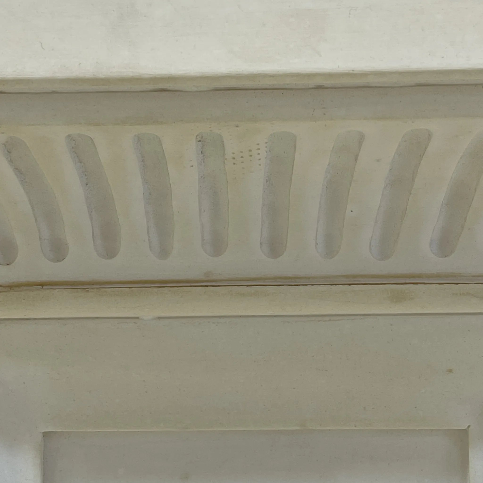 [Vintage] Flower stand / Prof. BESSI / 20th century / Stone light / Italy / Marble powder composite, acanthus relief