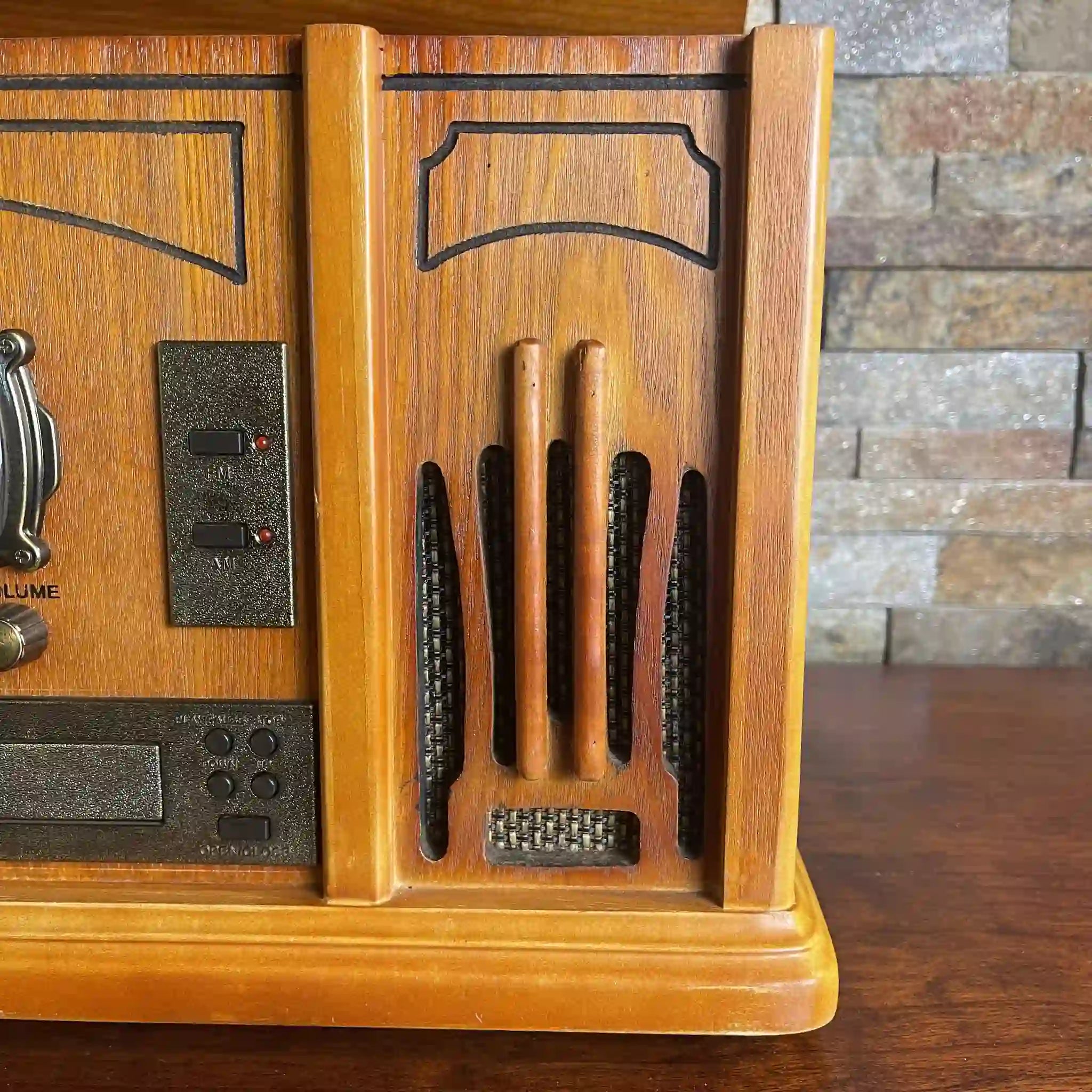 [Reused] All-in-one wooden stereo system / Czech / Records, CDs, Cassettes, Radio