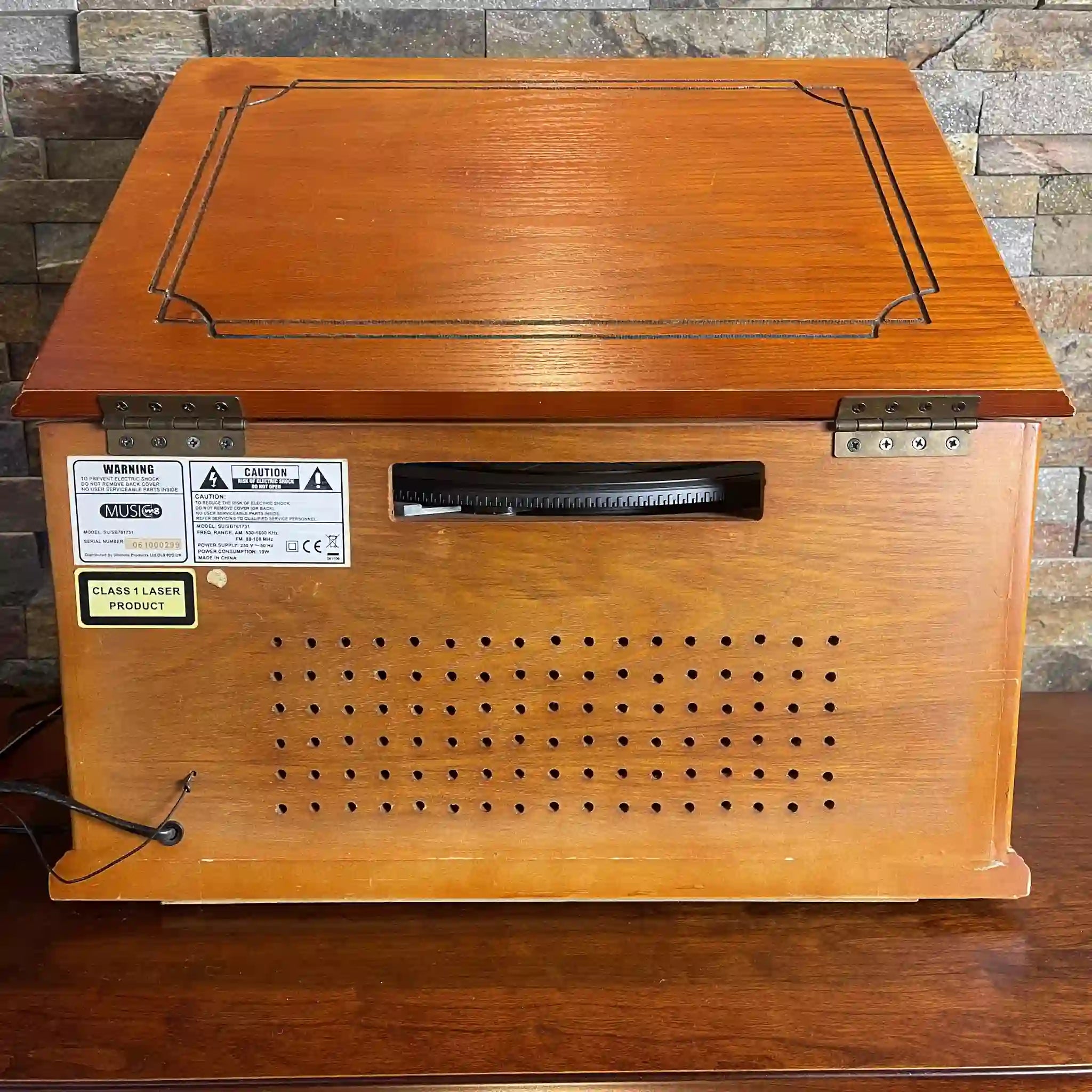 [Reused] All-in-one wooden stereo system / Czech / Records, CDs, Cassettes, Radio