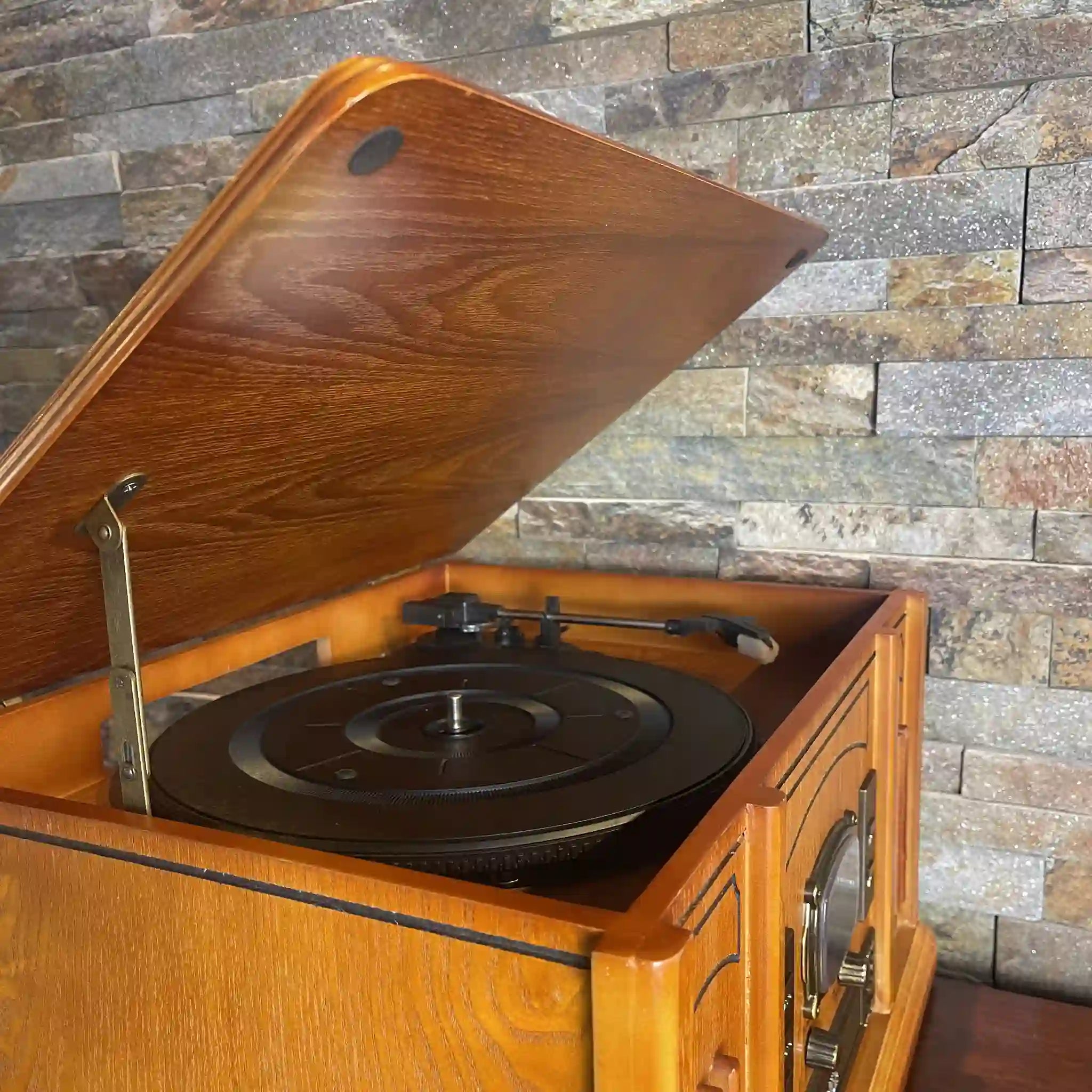 [Reused] All-in-one wooden stereo system / Czech / Records, CDs, Cassettes, Radio