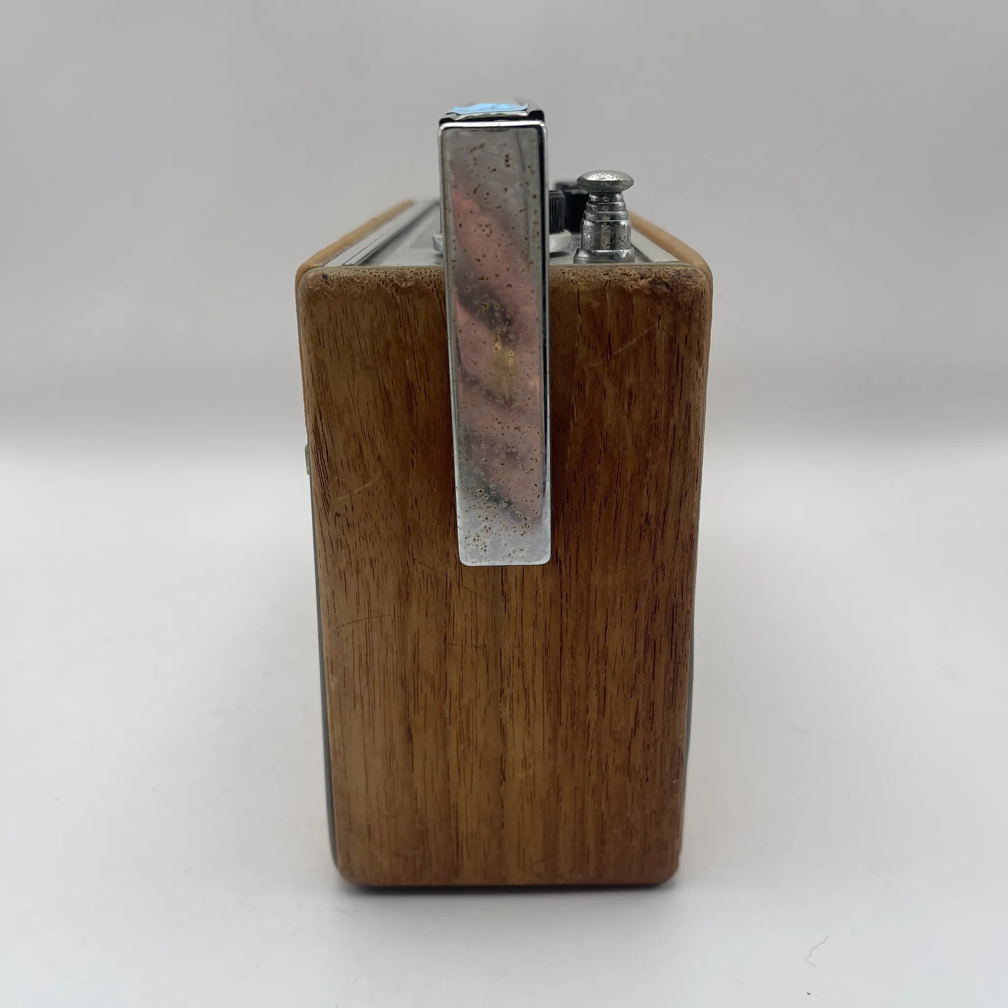 [Vintage] Portable radio / Robert's Radio / RT22 / England / Rotating base, leatherette cabinet