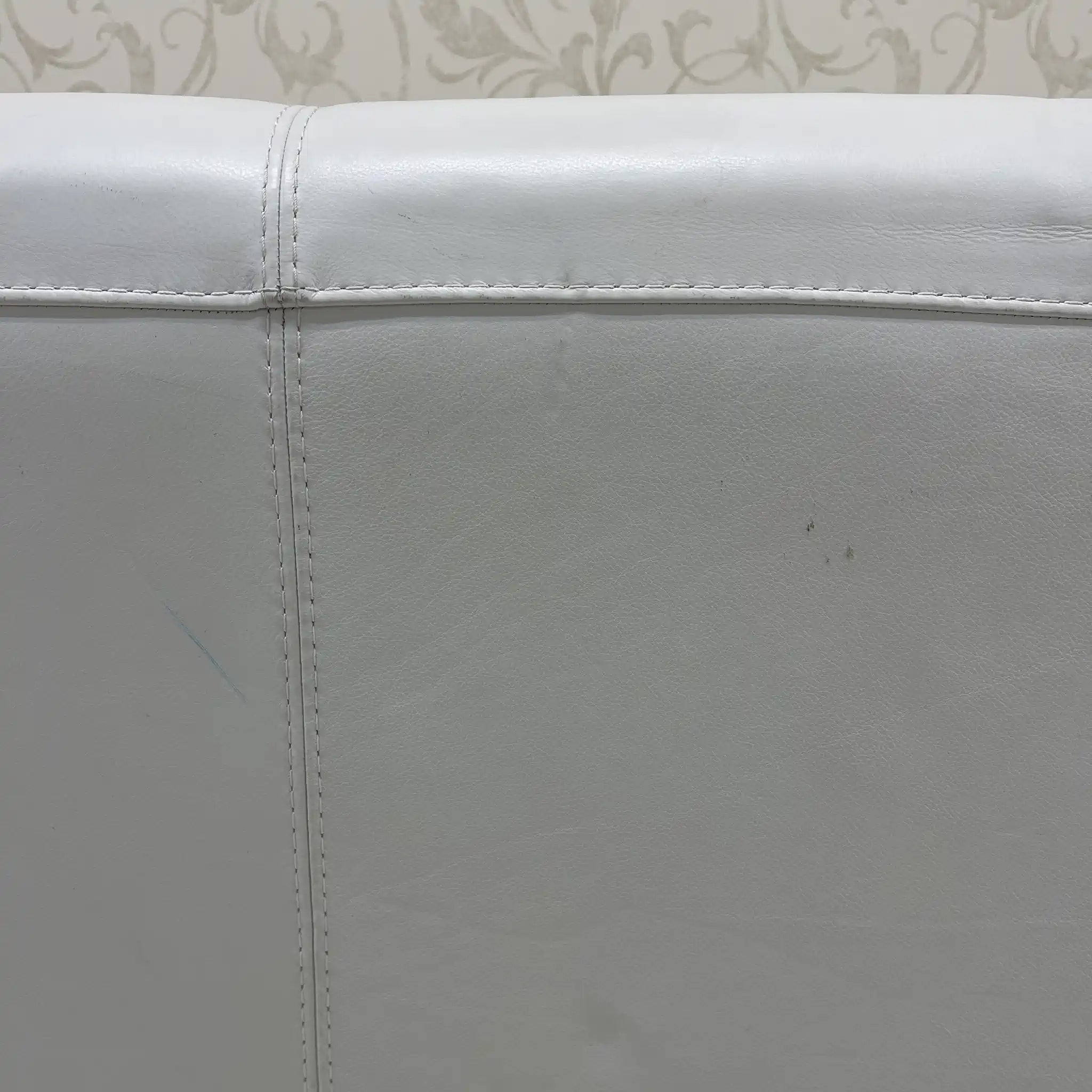 [Vintage] Sofa 2P / CALIA ITALIA / After 1965 / Genuine leather / Italy / Curved silhouette, Italian full leather