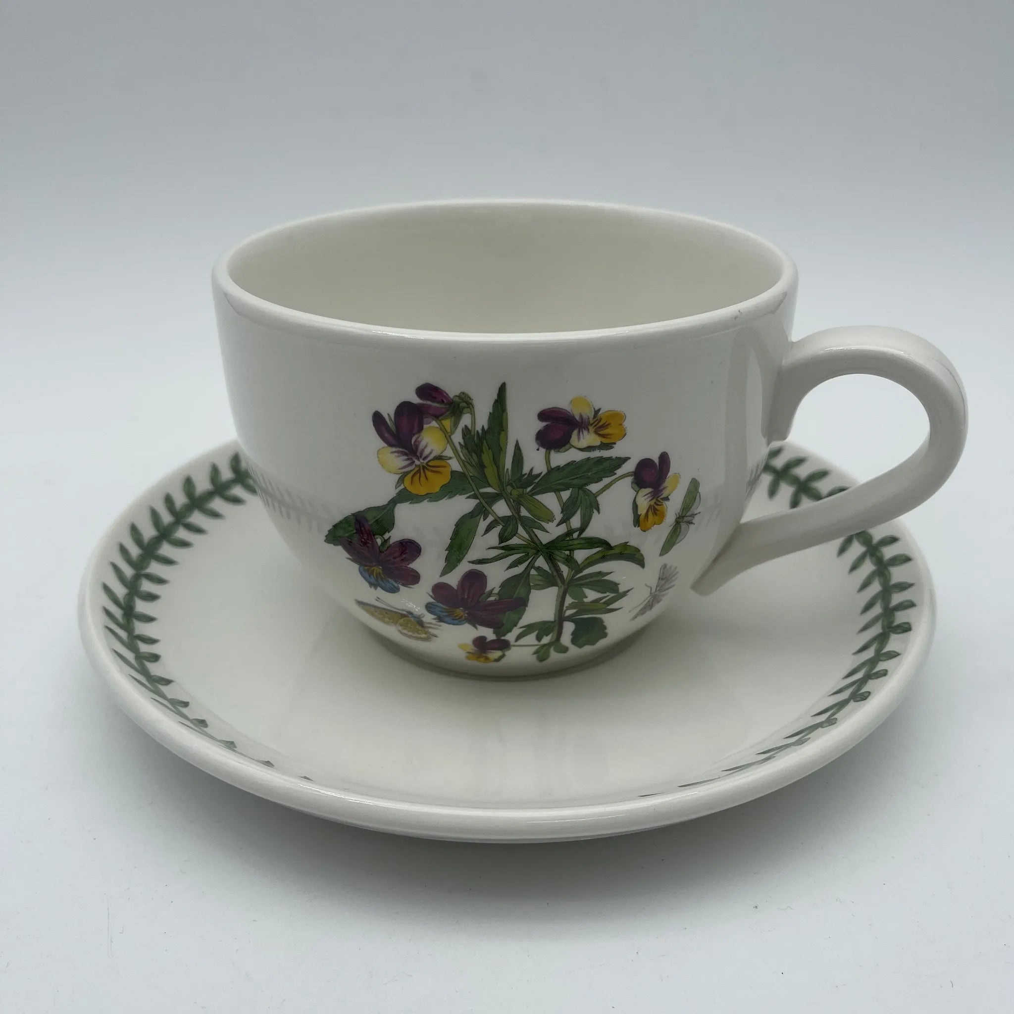 【ビンテージ】 カップ＆ソーサー / イギリス / スカラップ・エッジ,ギルディング（金彩）