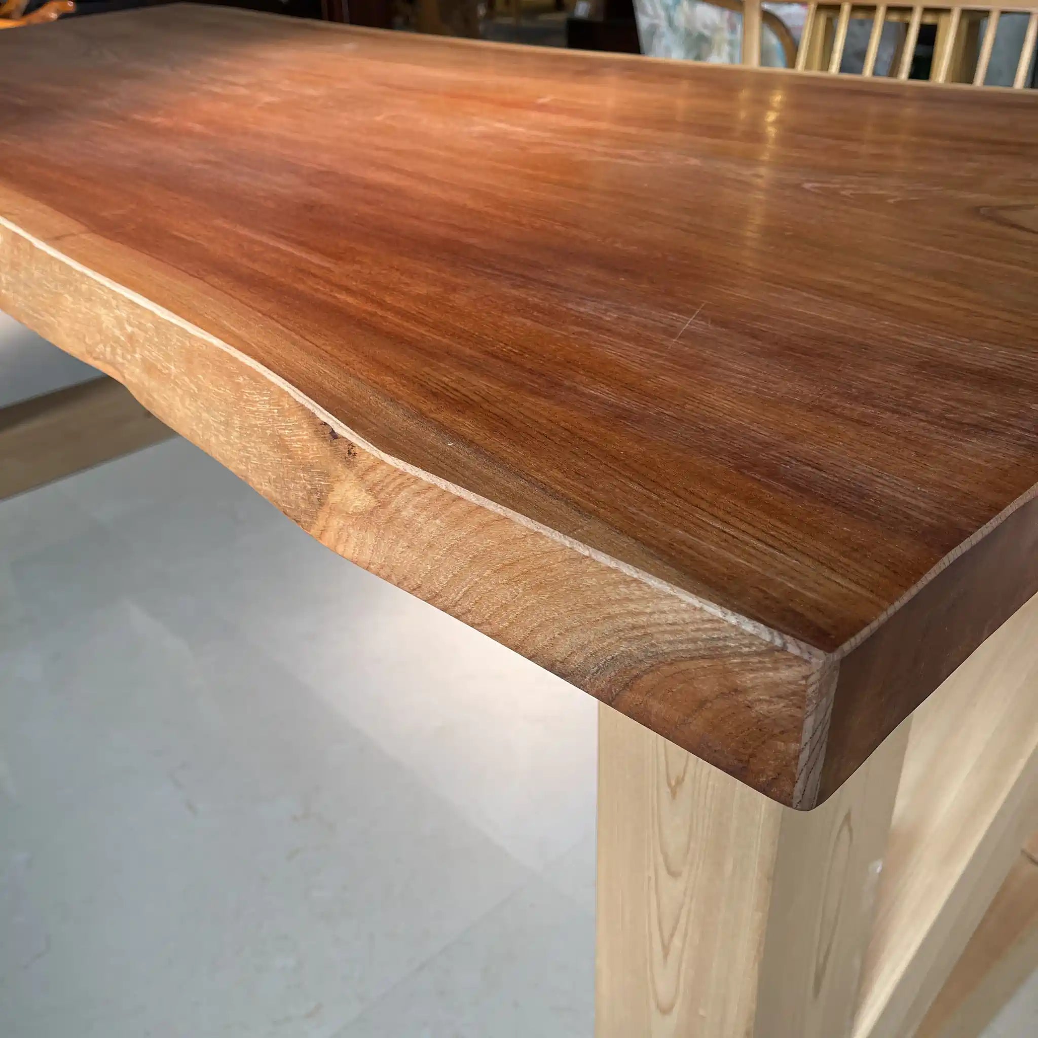 [Reused] Wooden Dining Table / Natural Wood / Made in Japan / Solid Wood