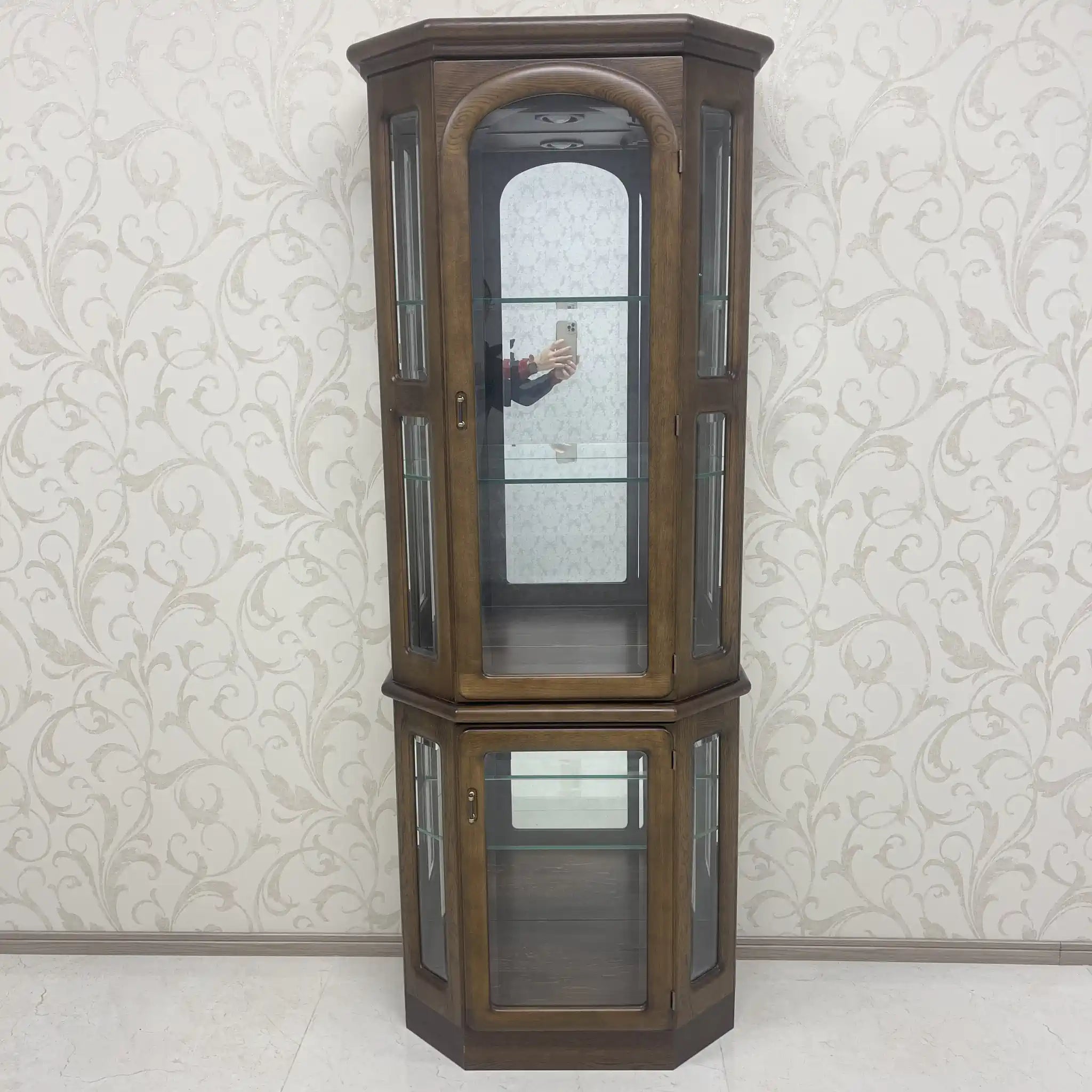[Reuse] Glass showcase / Karimoku / HS2330MW / Natural wood / Japan / Molding decoration
