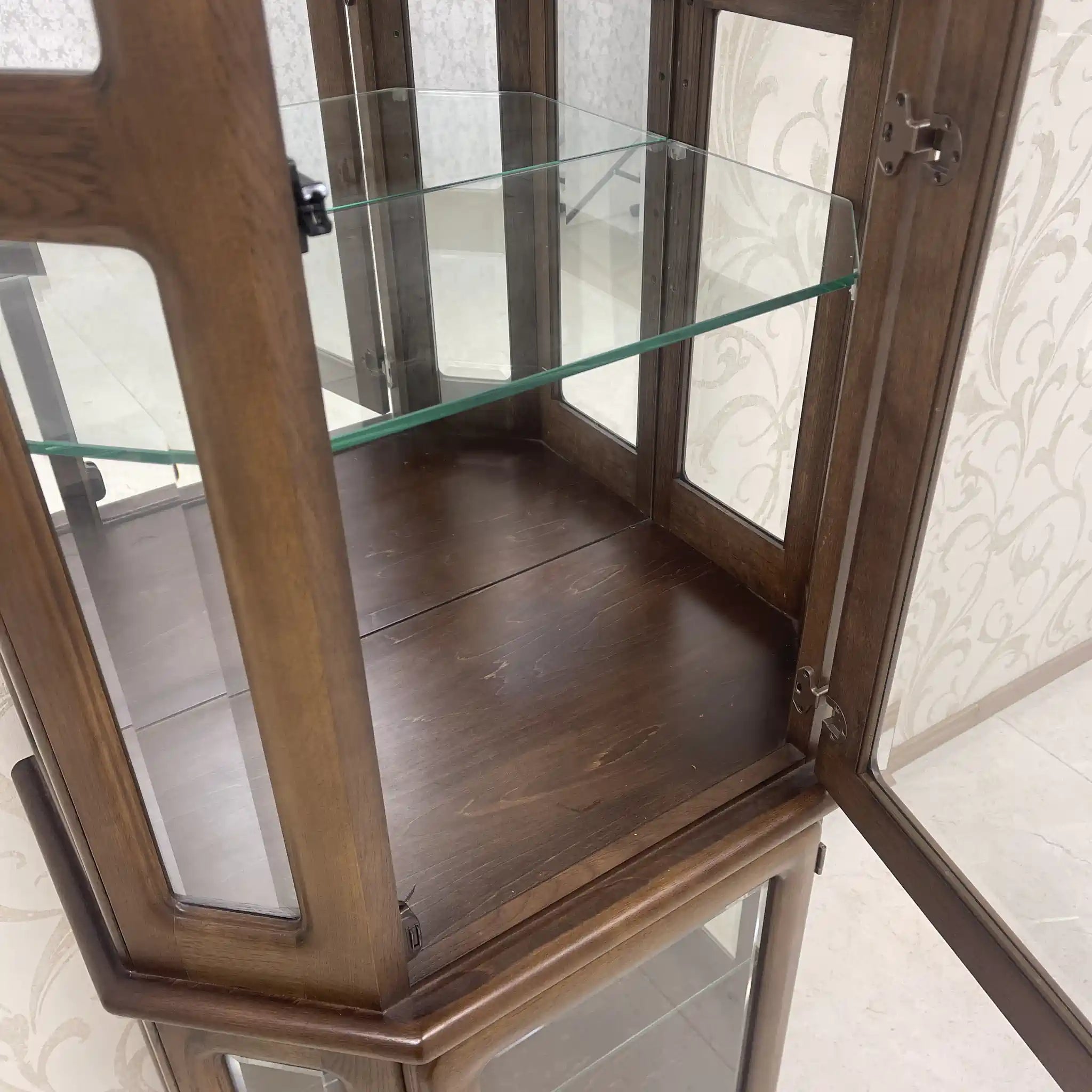 [Reuse] Glass showcase / Karimoku / HS2330MW / Natural wood / Japan / Molding decoration