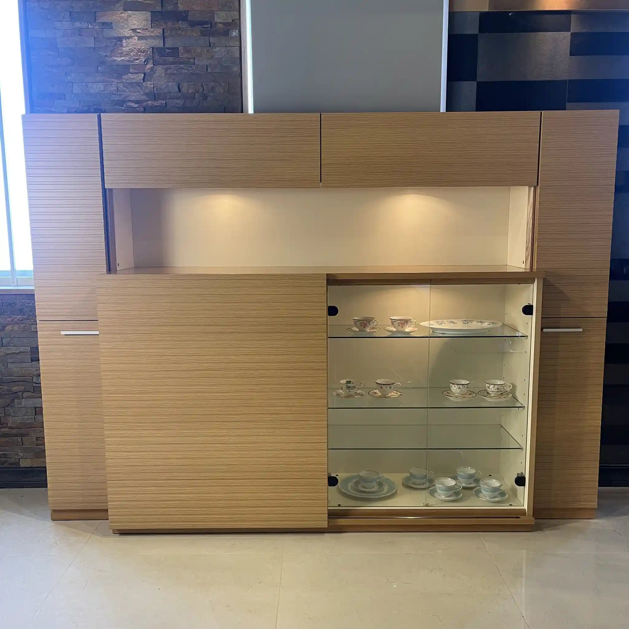 【リユース】 リビングボード 3点 / 
 / 木製ガラス金属製 / 日本