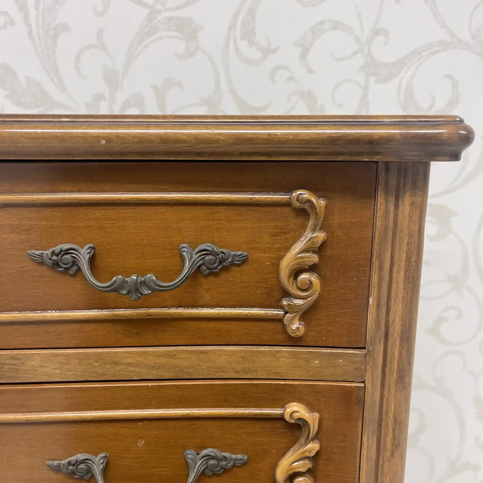 [Vintage] Chest / 20th century / Beech wood / Italy / Cabriole leg, Seminarière (1 week chest)