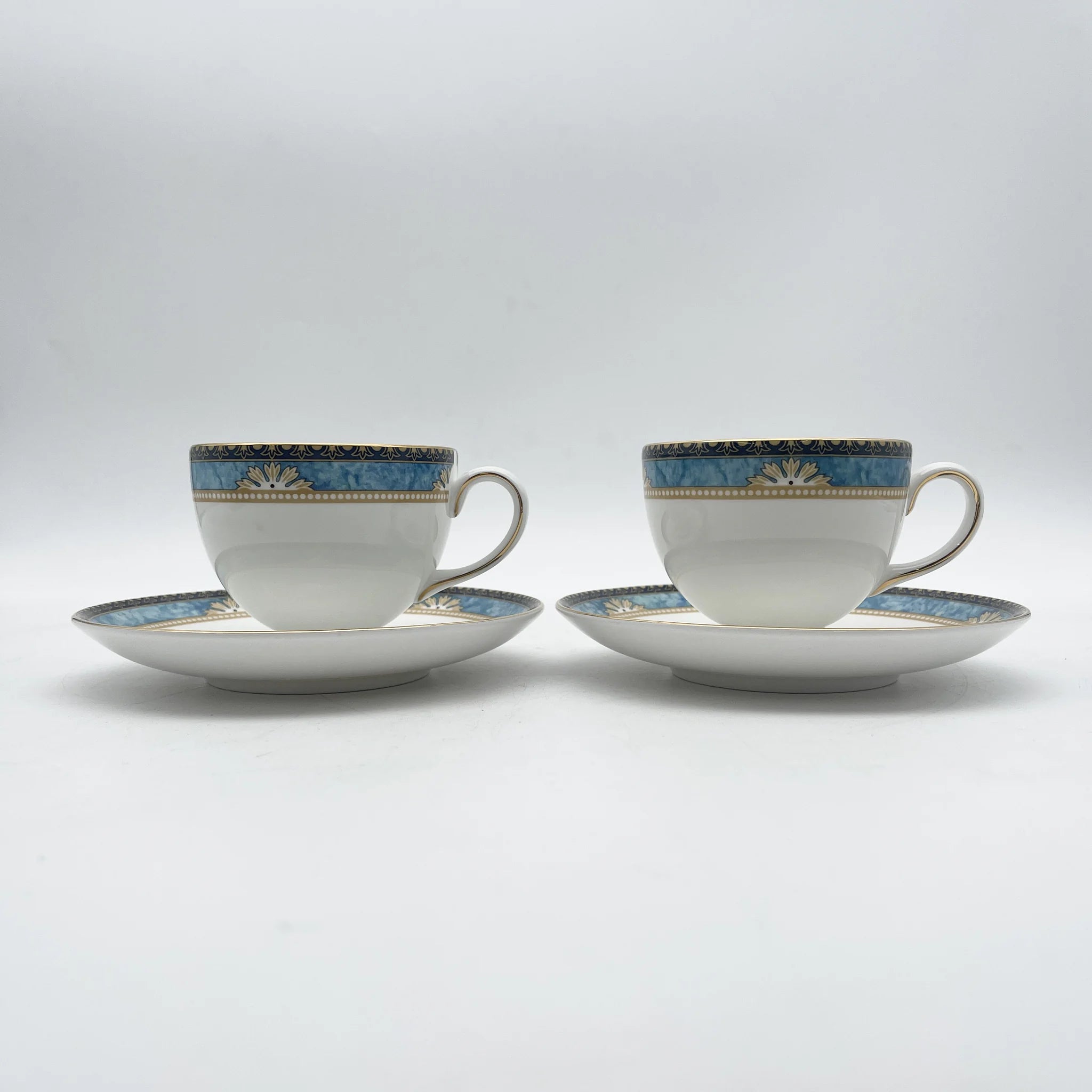 Wedgwood（ウェッジウッド） / カップ&ソーサー2P / CURZON（カーゾン） / 1990s- / ボーンチャイナ / イギリス / リーシェイプ,ゴールドライン,マーブルブルー / [リユース]