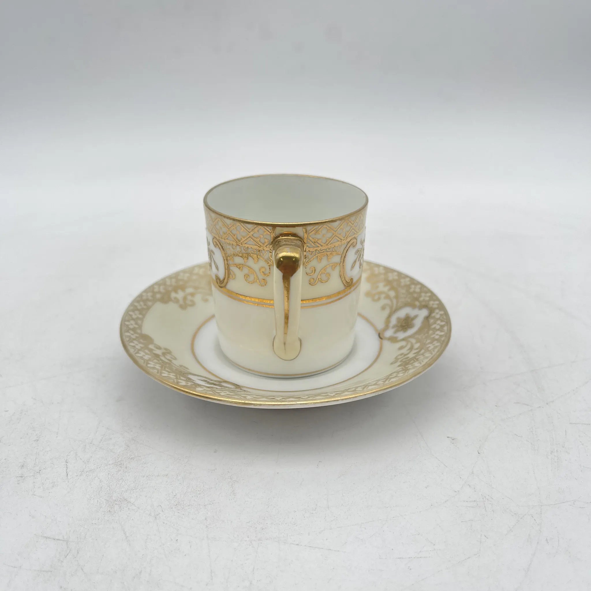 Noritake（ノリタケ） / デミタスカップ&ソーサー2P / 1920s- / 磁器 / 日本 / 金彩花籠紋,薔薇窓絵,盛金エッチング風 / [アンティーク]