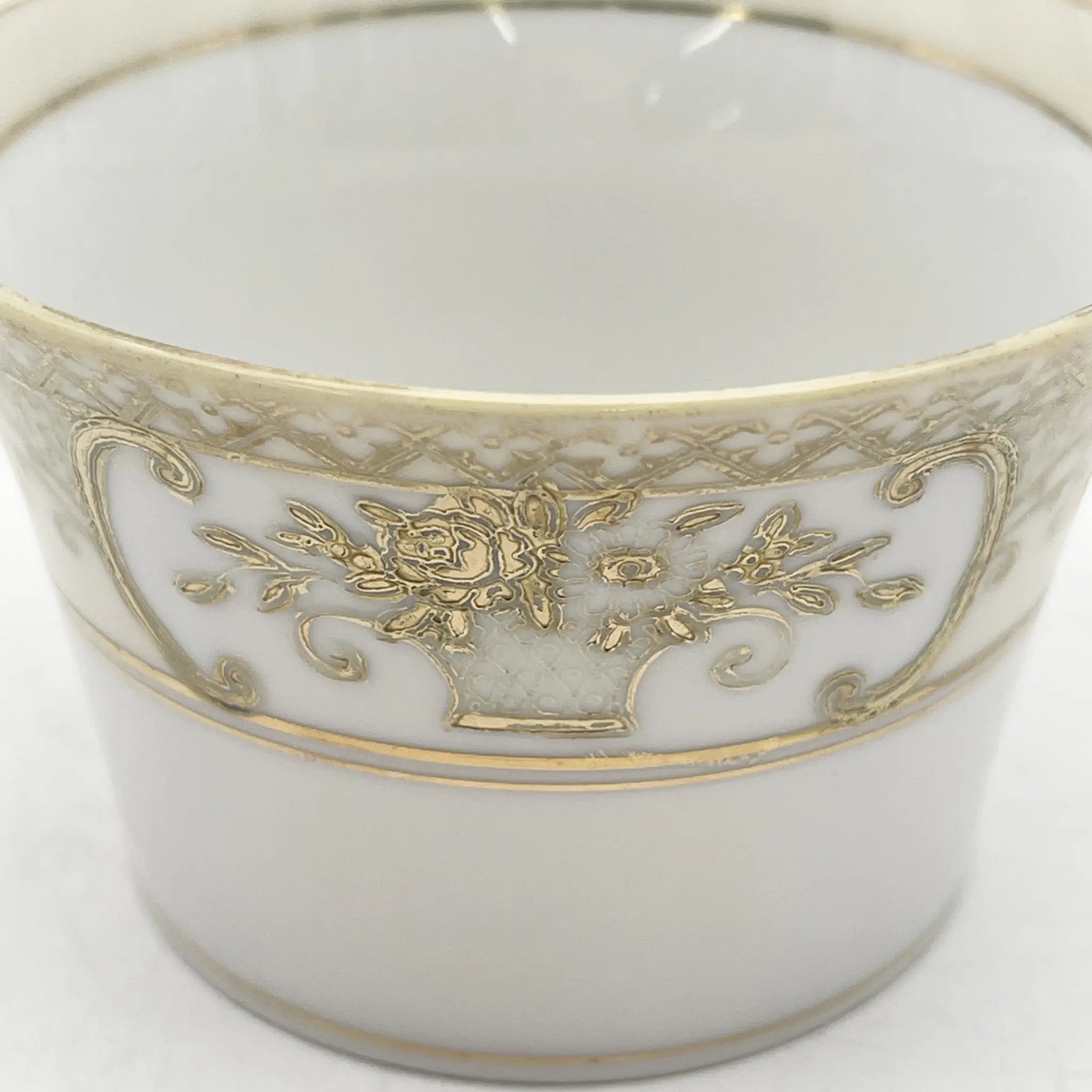 Noritake（ノリタケ） / シュガーボウル / 1920s- / 磁器 / 日本 / 金彩花籠紋,薔薇窓絵,盛金エッチング風 / [アンティーク]