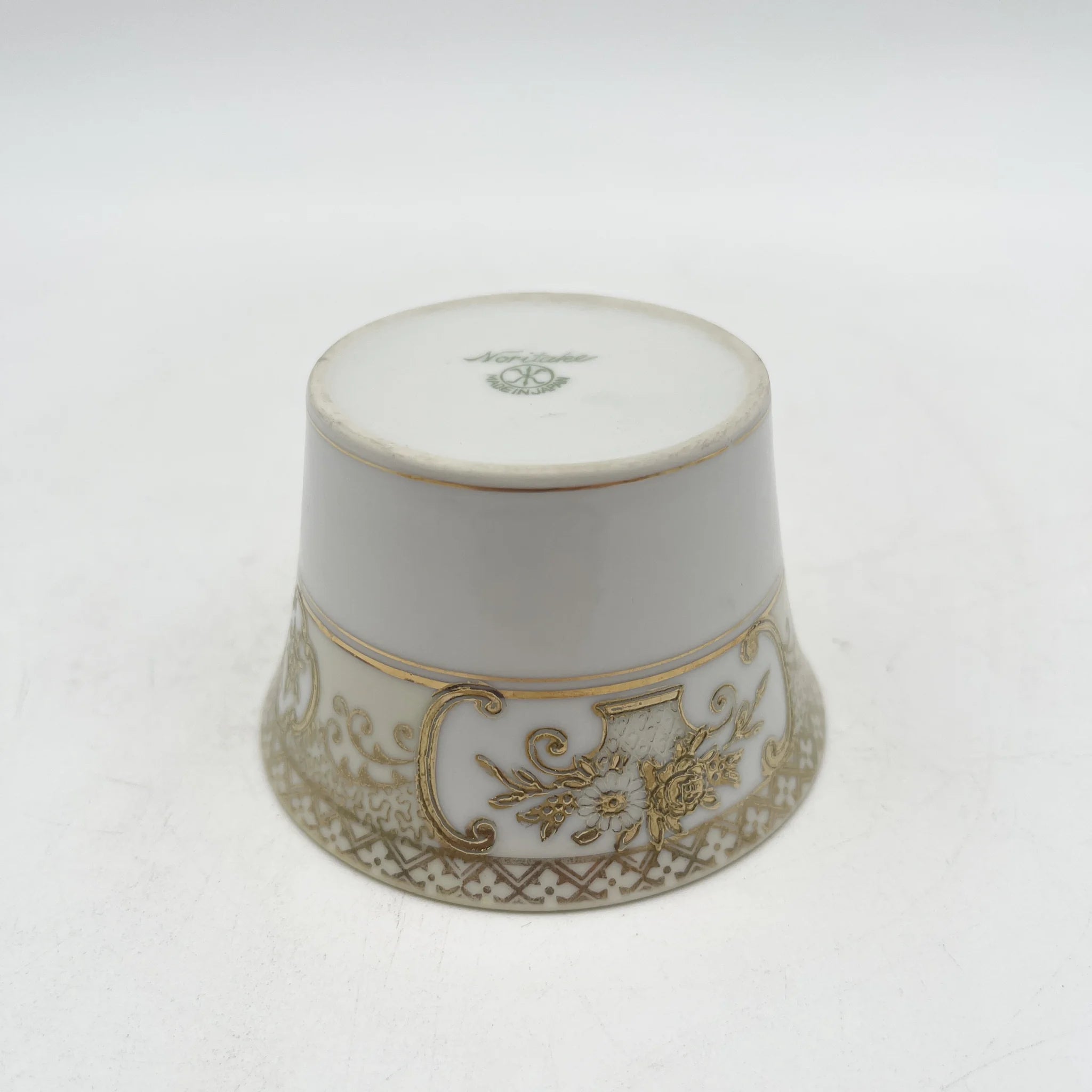 Noritake（ノリタケ） / シュガーボウル / 1920s- / 磁器 / 日本 / 金彩花籠紋,薔薇窓絵,盛金エッチング風 / [アンティーク]