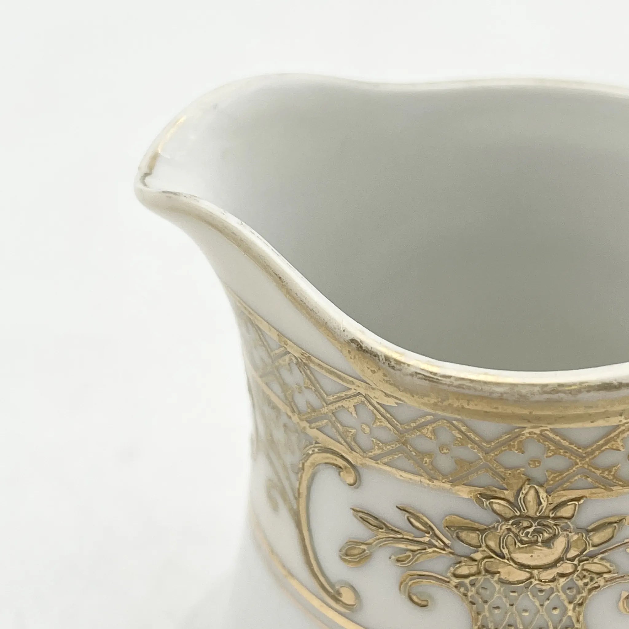 Noritake（ノリタケ） / クリーマー / 1920s- / 磁器 / 日本 / 金彩花籠紋,薔薇窓絵,盛金エッチング風 / [アンティーク]