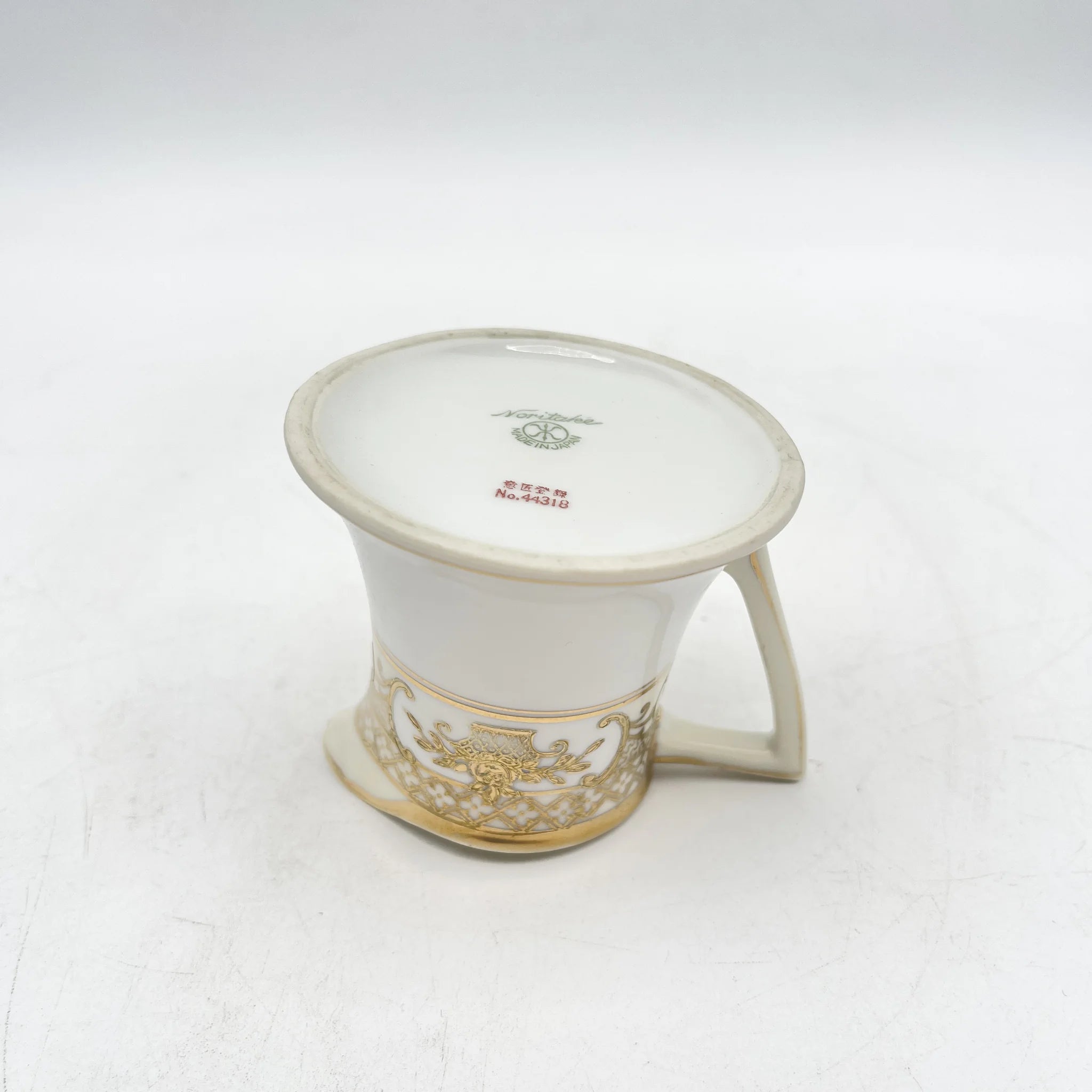 Noritake（ノリタケ） / クリーマー / 1920s- / 磁器 / 日本 / 金彩花籠紋,薔薇窓絵,盛金エッチング風 / [アンティーク]