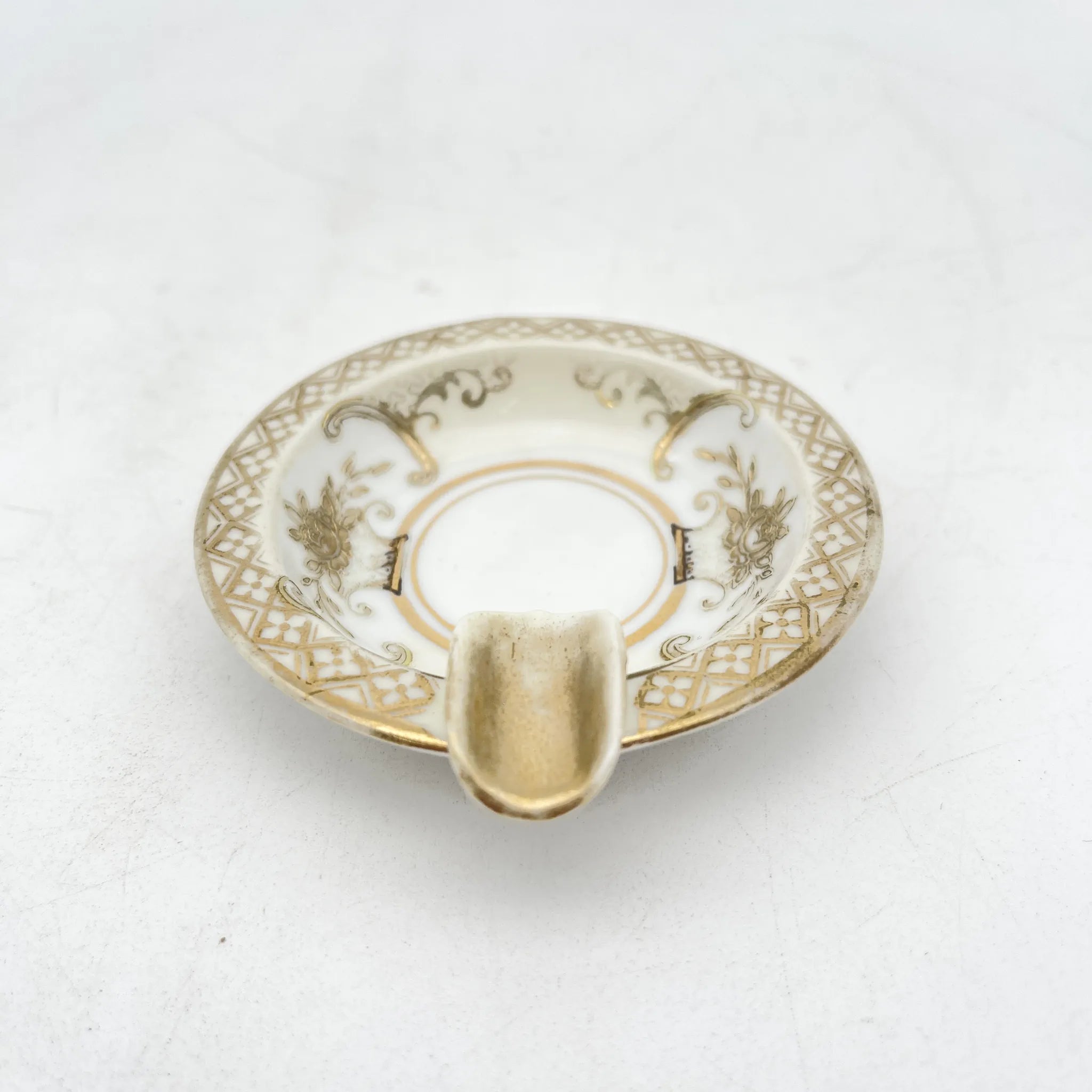 Noritake（ノリタケ） / アッシュトレイ / 1920s- / 磁器 / 日本 / 金彩花籠紋,薔薇窓絵,盛金エッチング風 / [アンティーク]