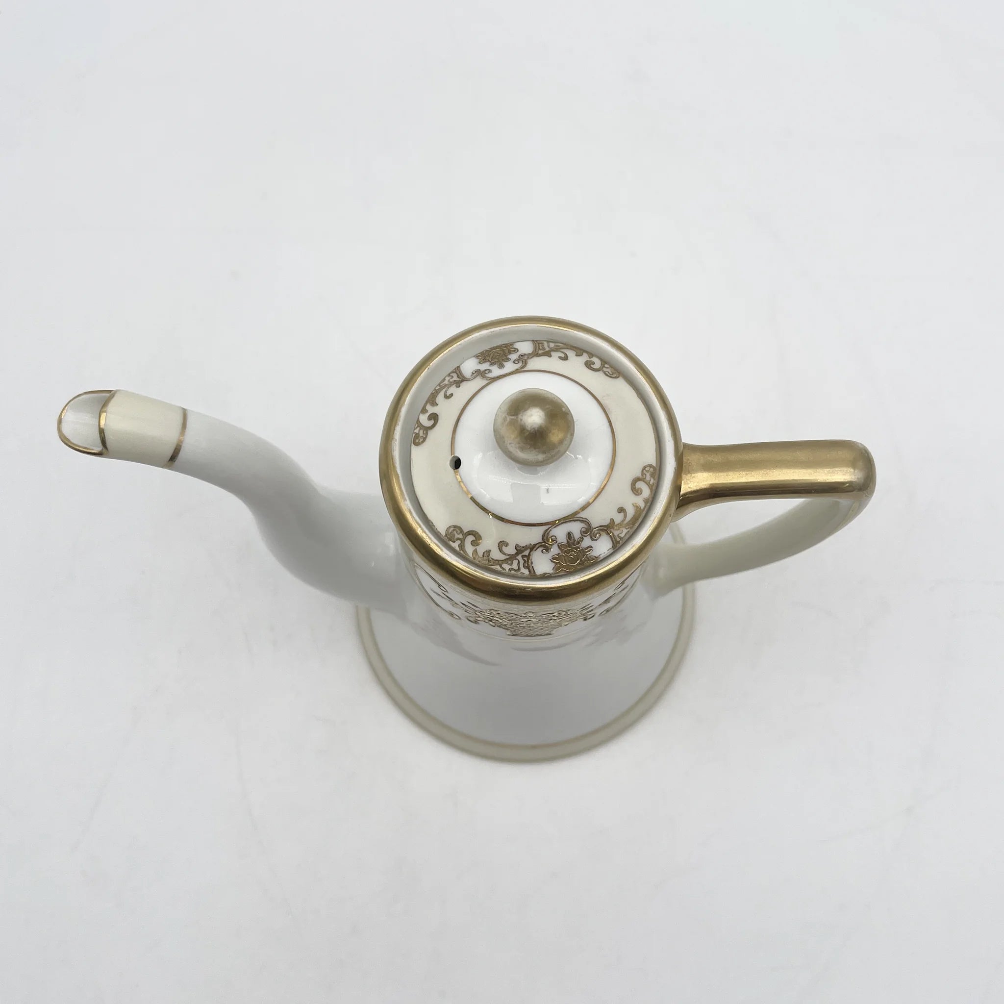 Noritake（ノリタケ） / コーヒーポット / 1920s- / 磁器 / 日本 / 金彩花籠紋,薔薇窓絵,盛金エッチング風 / [アンティーク]