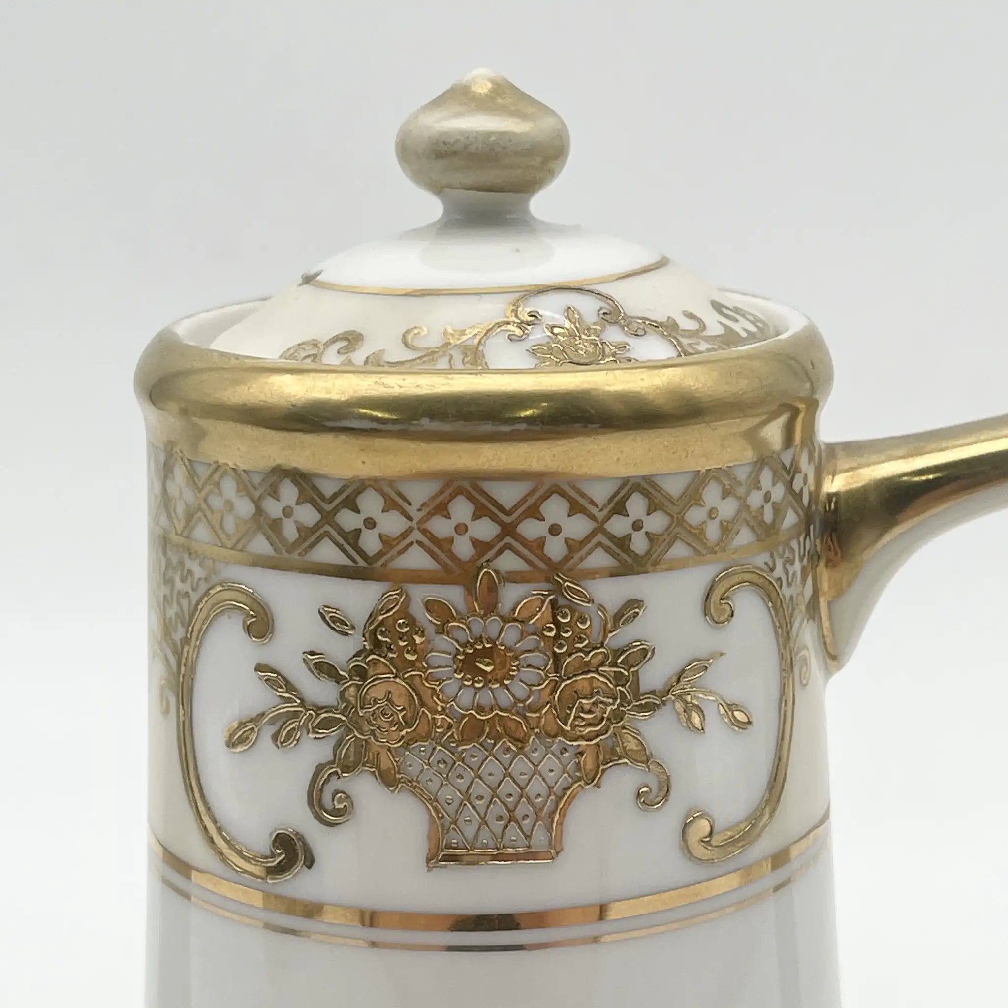 Noritake（ノリタケ） / コーヒーポット / 1920s- / 磁器 / 日本 / 金彩花籠紋,薔薇窓絵,盛金エッチング風 / [アンティーク]
