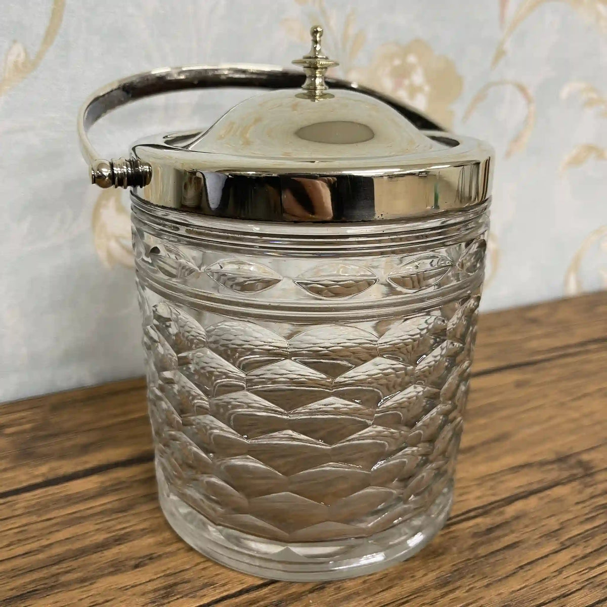 Biscuit jar / 1970s / Glass / England / Glass container, accessory case, display, cafe / [Vintage]