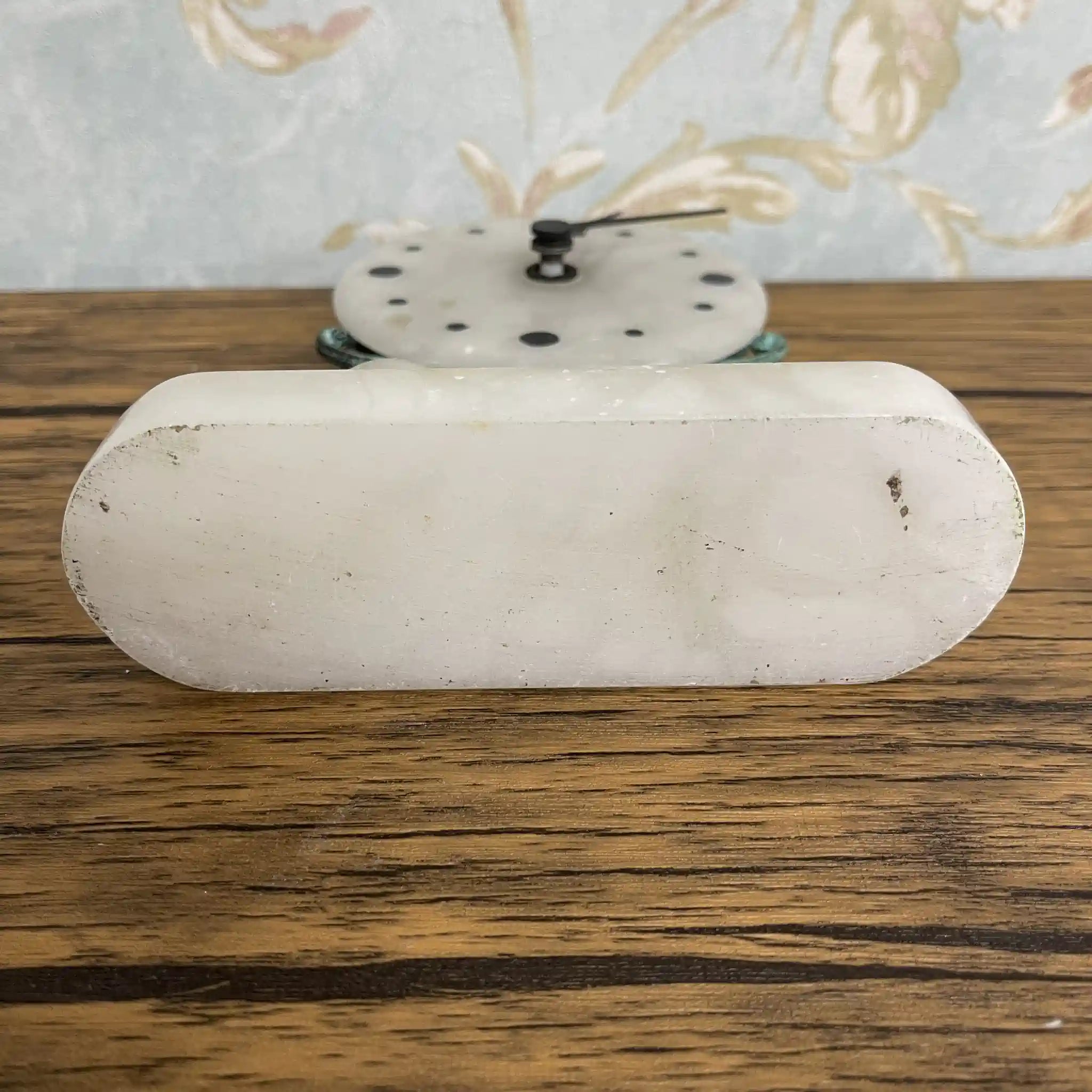 [Vintage] Table clock / First half of the 20th century (estimated) / Alabaster / Europe / Quartz movement remake