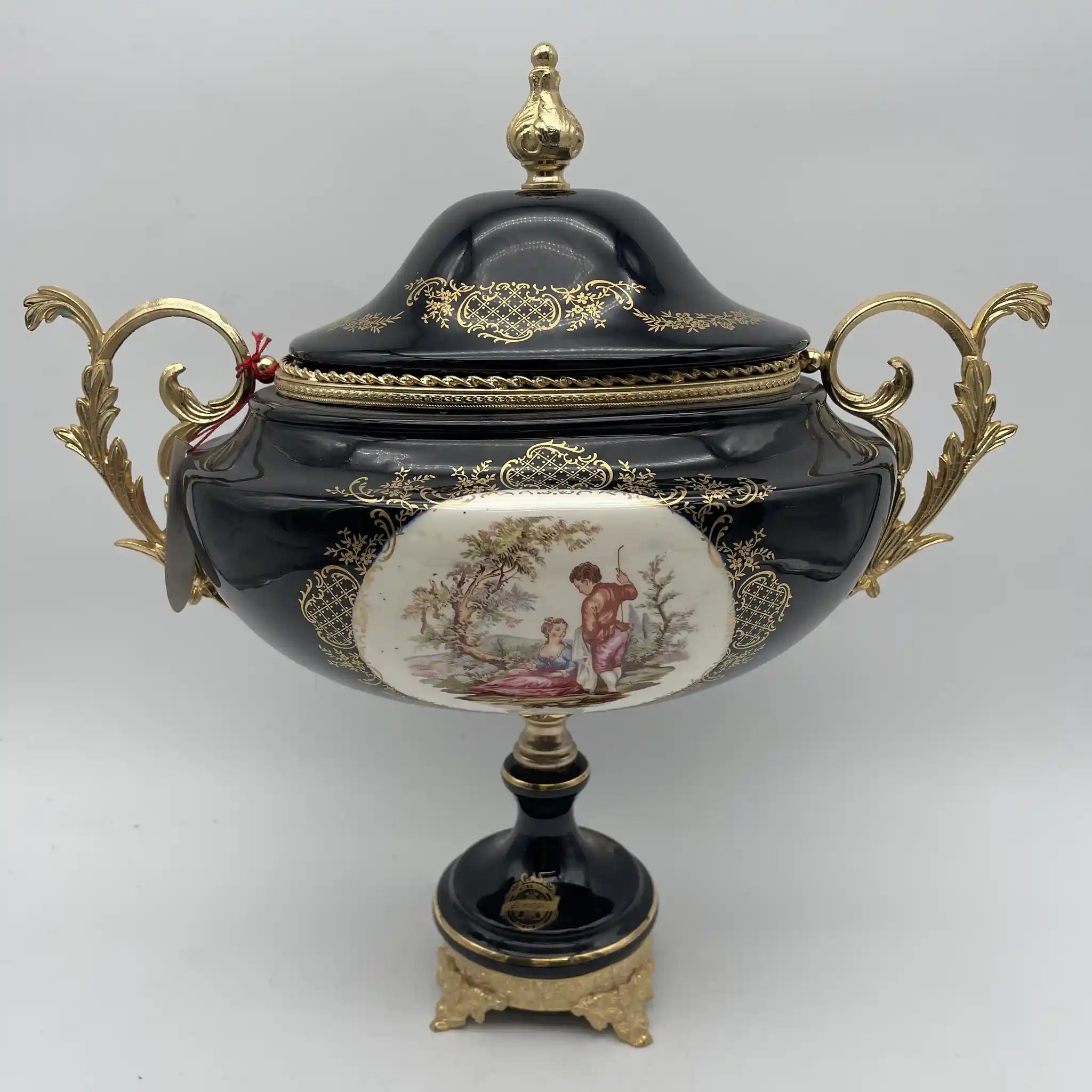 【ビンテージ】 スーピエール(飾壺) / C.A.S. / リモージュ焼 / 20世紀 / 磁器 / フランス / 金彩,ロココ・スクロール